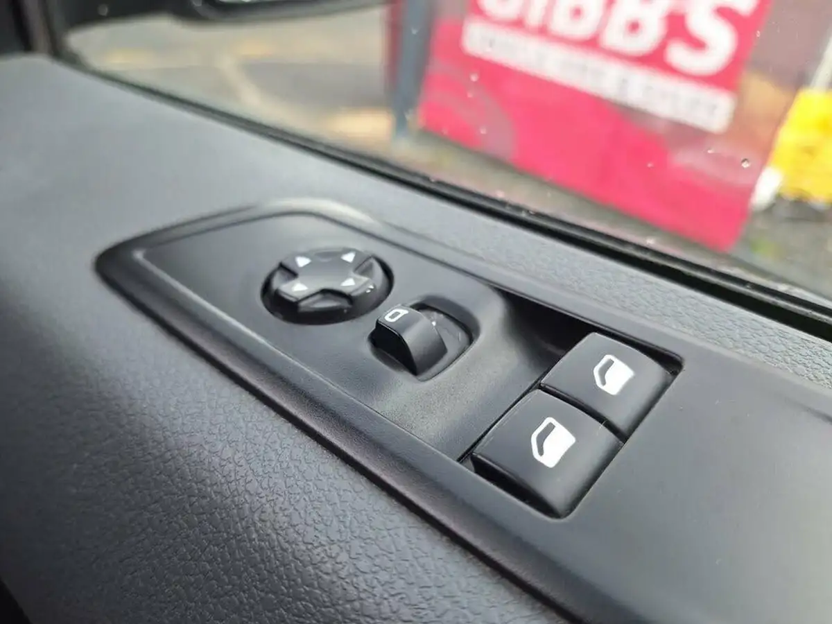2019-toyota-proace-15d-icon-medium-big-22