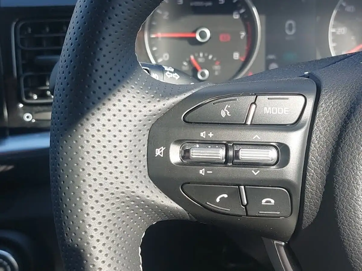 2024-kia-stonic-10-t-gdi-gt-line-s-98bhp-dct-big-13