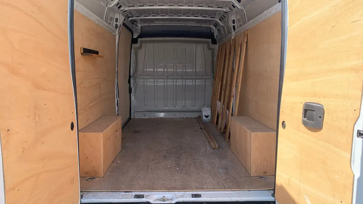 2023-citroen-relay-22bluehdi-35-l3h2-x-panel-big-18