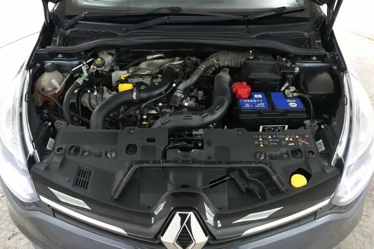 2017-renault-clio-09-tce-dynamique-s-nav-big-9