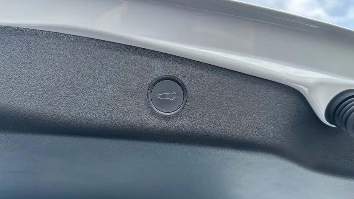 2023-tesla-model-3-e-rwd-241bhp-big-20