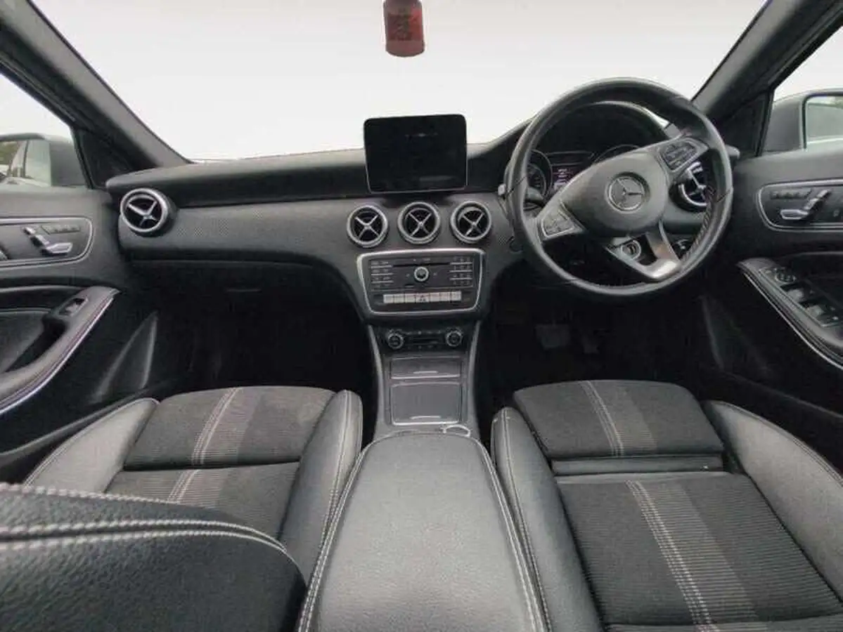 2018-mercedes-benz-a-class-16-a200-sport-edition-plus-7g-dct-big-4