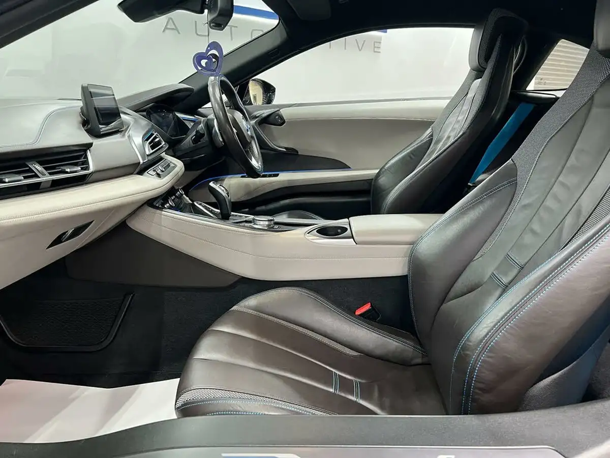 2017-bmw-i8-15-big-75