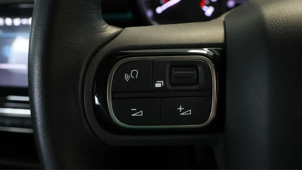 2023-citroen-c3-12-puretech-shine-plus-110ps-ss-eat6-big-22