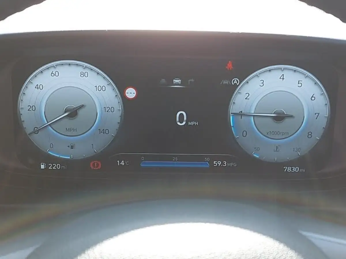2024-hyundai-i20-10-t-gdi-advance-big-12