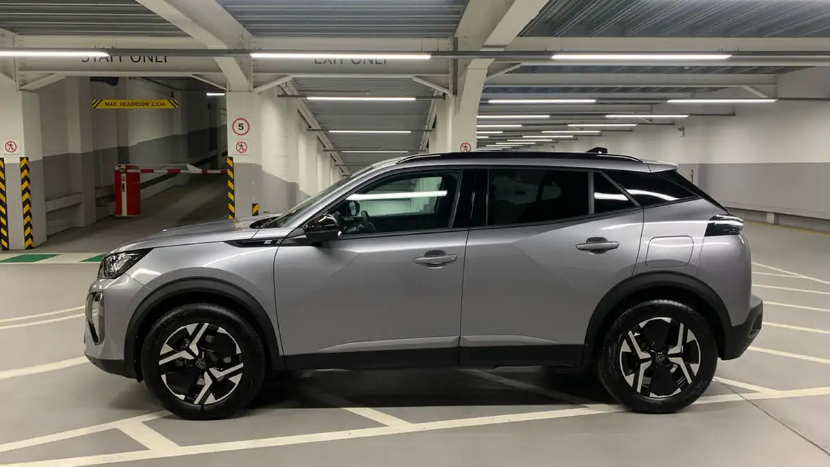 2024-peugeot-2008-suv-e-allure-136ps-50kwh-big-5