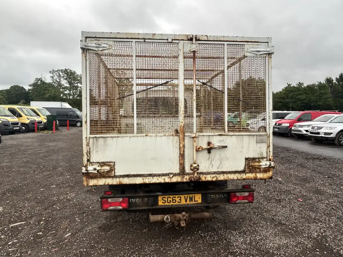 2013-iveco-daily-c-class-23td-35c13-lwb-35c13d-crewcab-big-17