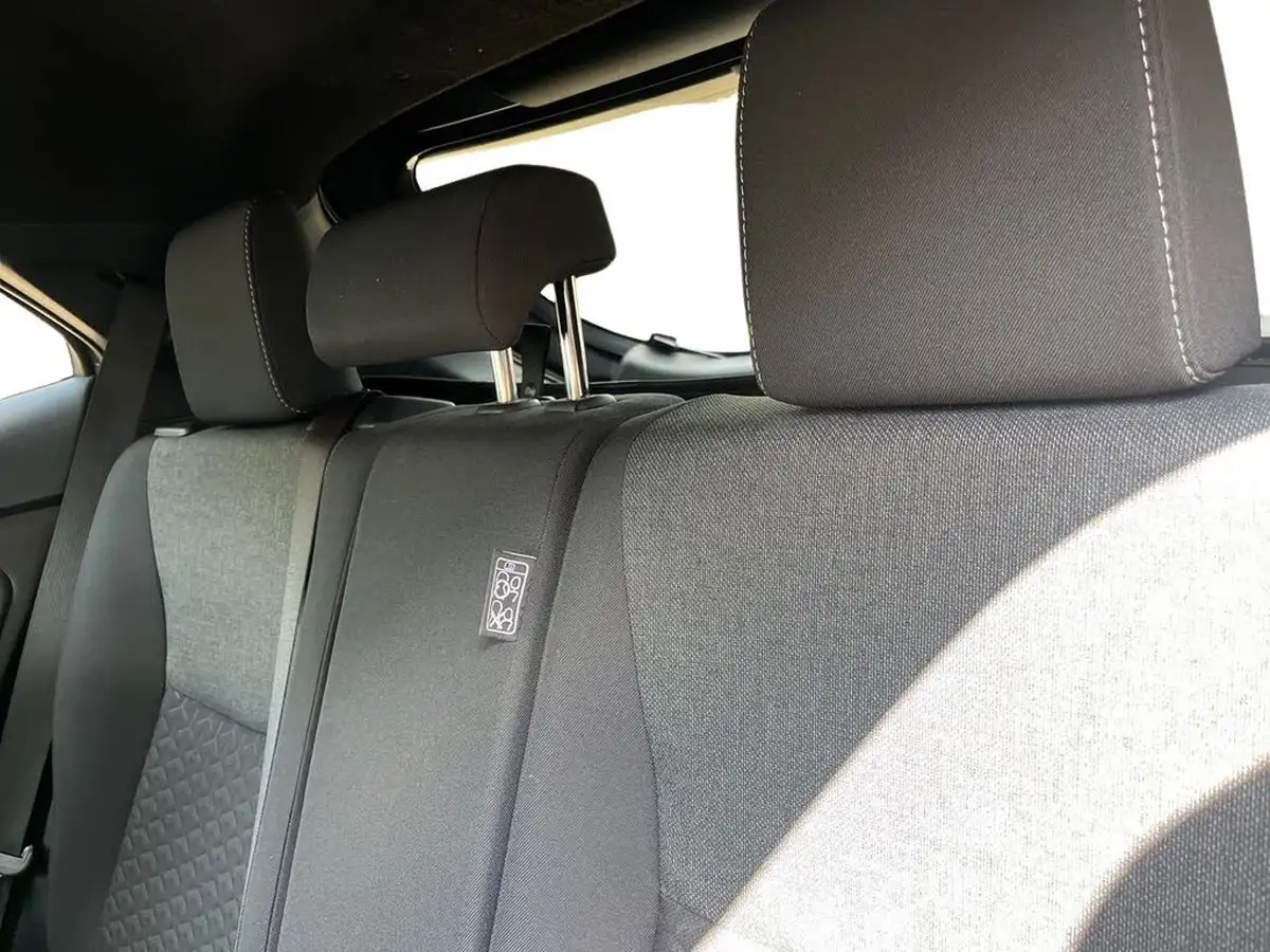 2021-toyota-yaris-15-vvt-i-design-panoramic-roof-big-10