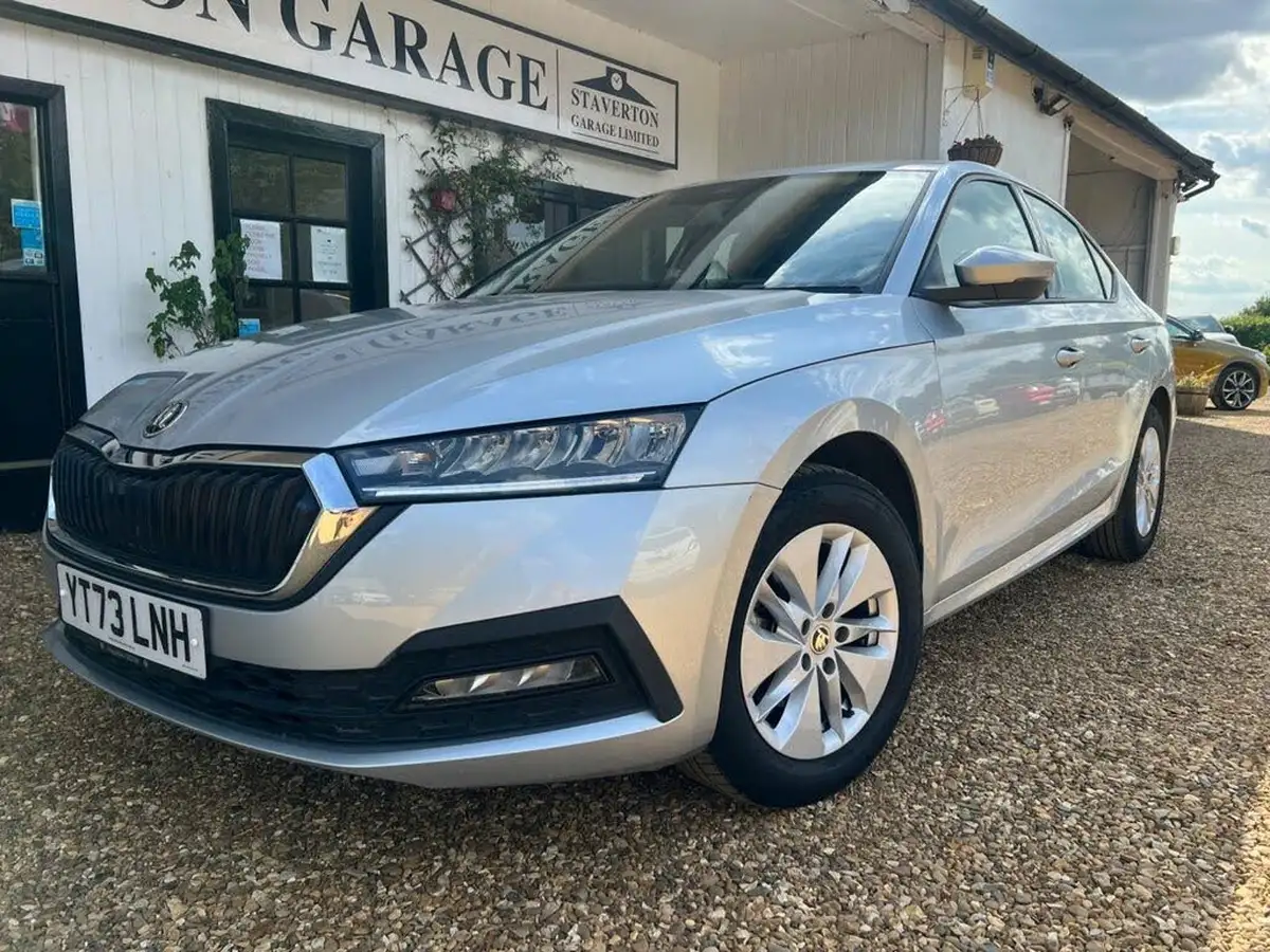 2023-skoda-octavia-15-tsi-se-hatchback-big-20