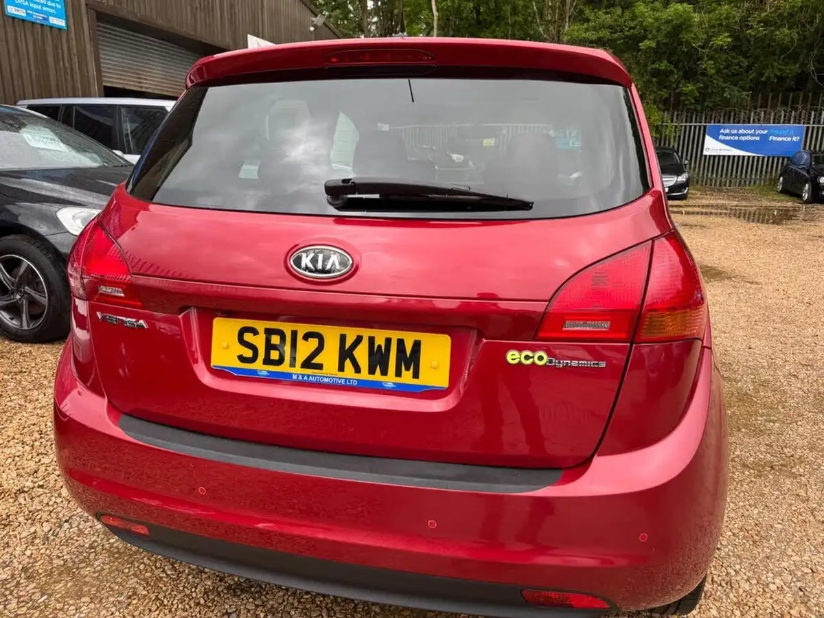 2012-kia-venga-16td-3-big-7