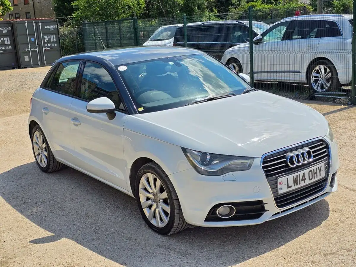 2014-audi-a1-big-6