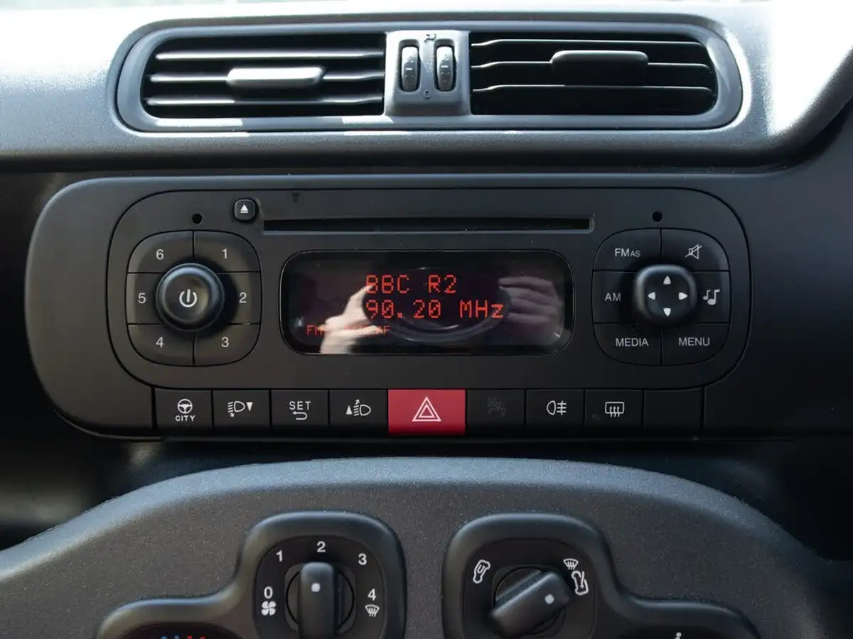 2017-fiat-panda-big-20