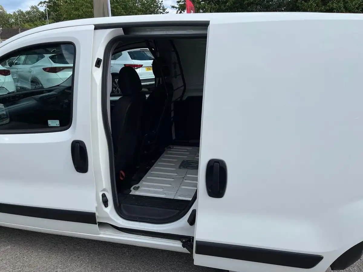 2020-fiat-fiorino-13td-cargo-tecnico-big-27