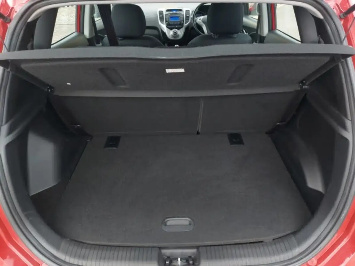 2017-hyundai-ix20-14-se-big-7