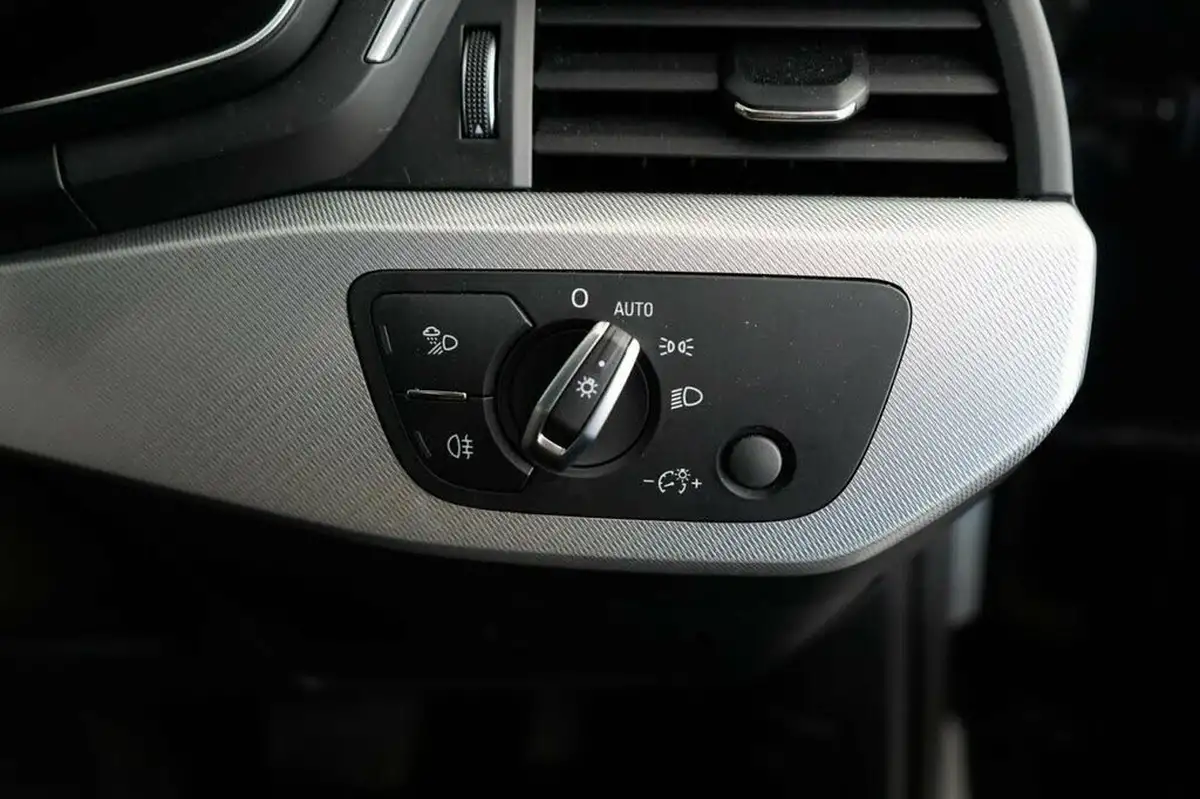 2021-audi-a5-20-35-tfsi-sportback-5d-big-39