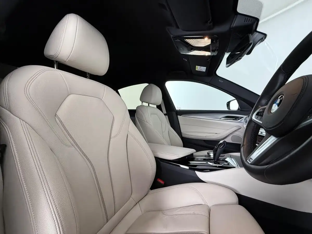 2019-bmw-5-series-big-9