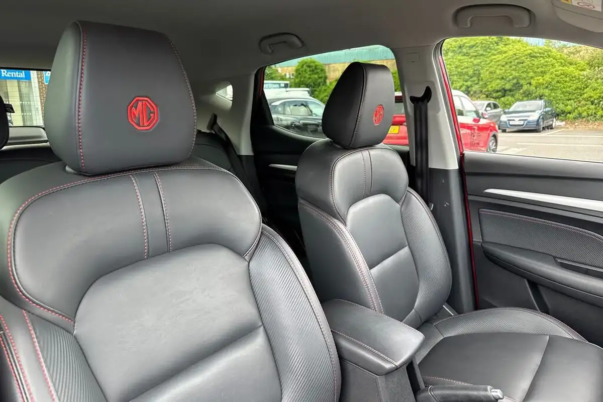 2024-mg-zs-suv-15-vti-tech-exclusive-big-42