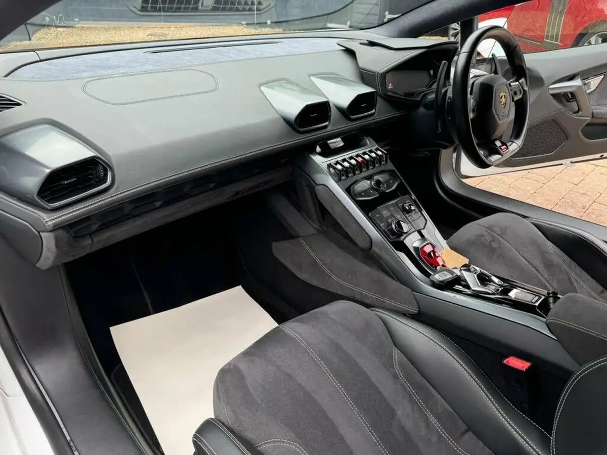 2014-lamborghini-huracan-lp-610-4-big-12
