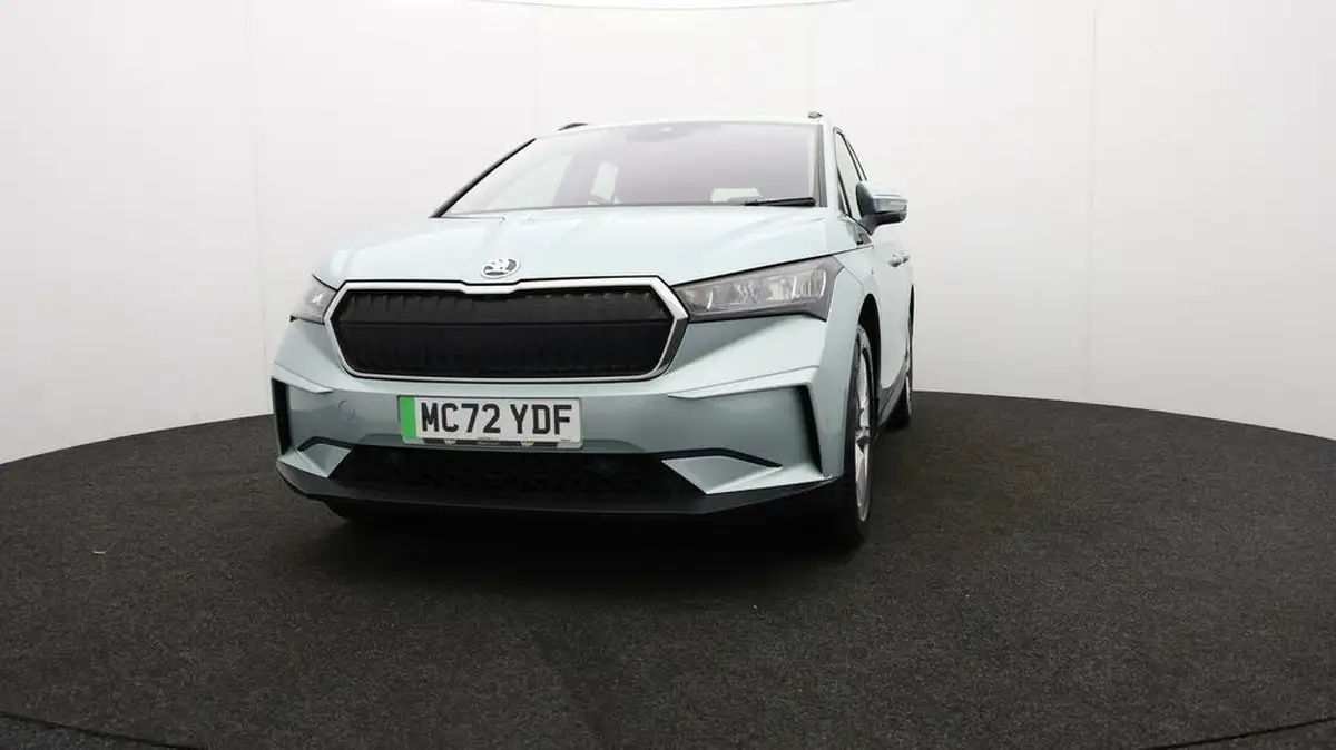 2023-skoda-enyaq-e-60-big-77