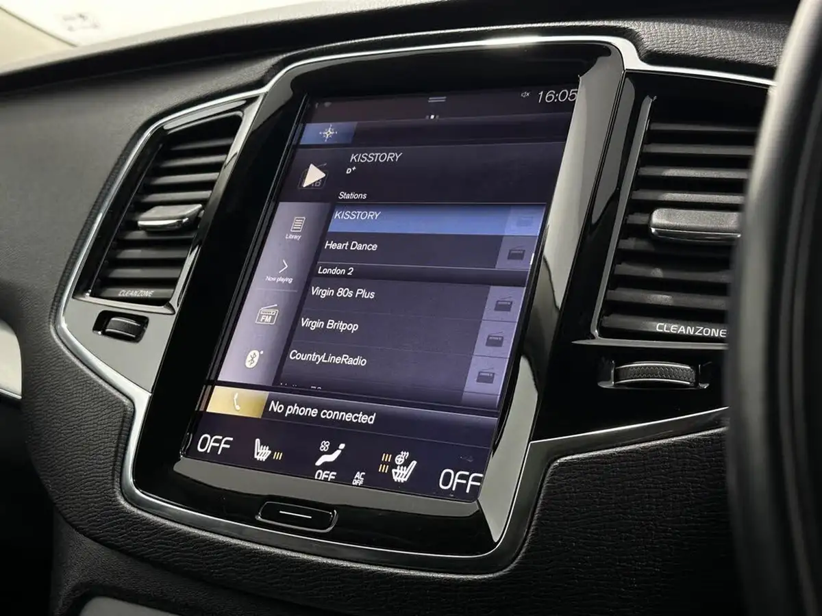 2015-volvo-xc90-20td-momentum-big-24