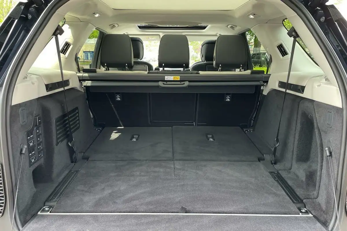 2025-land-rover-discovery-30-d350-metropolitan-edition-big-43