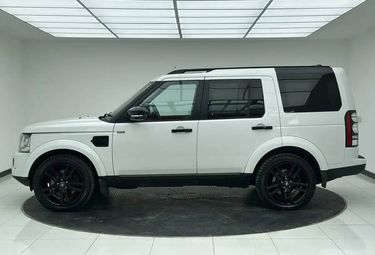2016-land-rover-discovery-4-30-sd-v6-hse-big-4