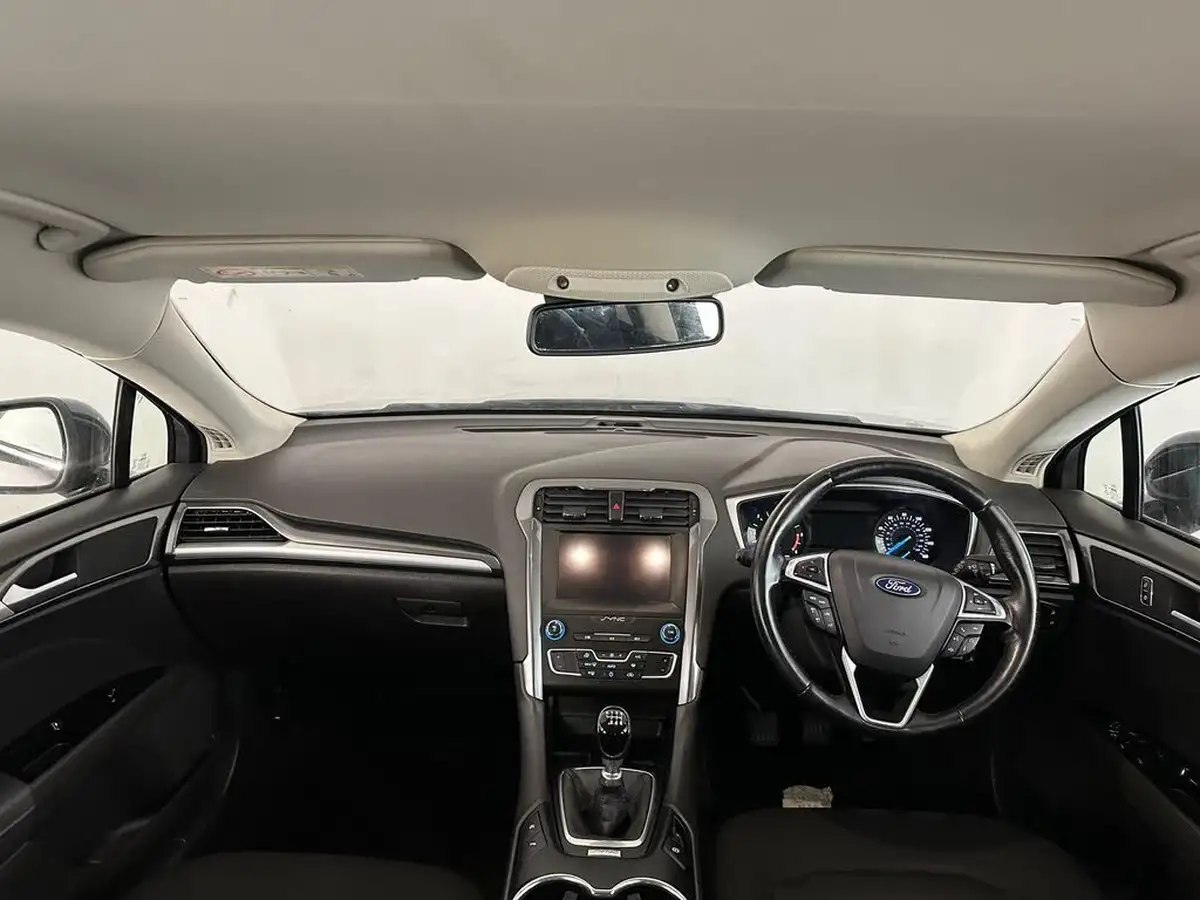 2020-ford-mondeo-20tdci-zetec-edition-hatchback-big-8