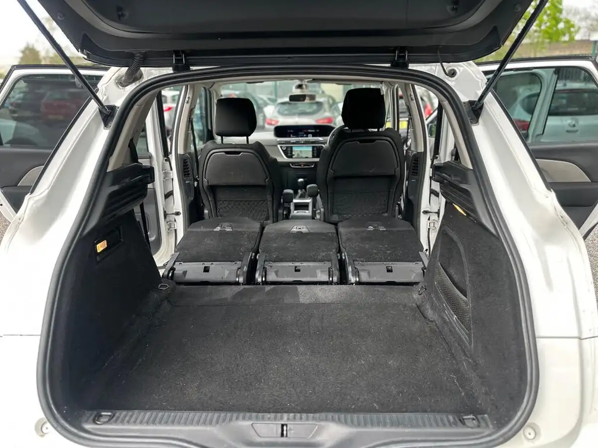 2014-citroen-c4-picasso-16e-hdi-exclusive-big-31