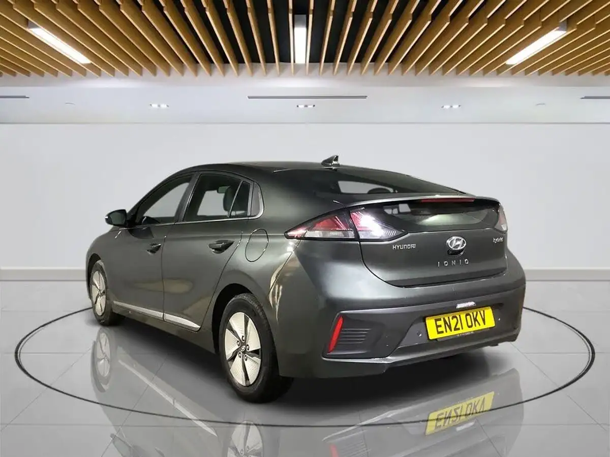 2021-hyundai-ioniq-16-gdi-premium-hybrid-big-6
