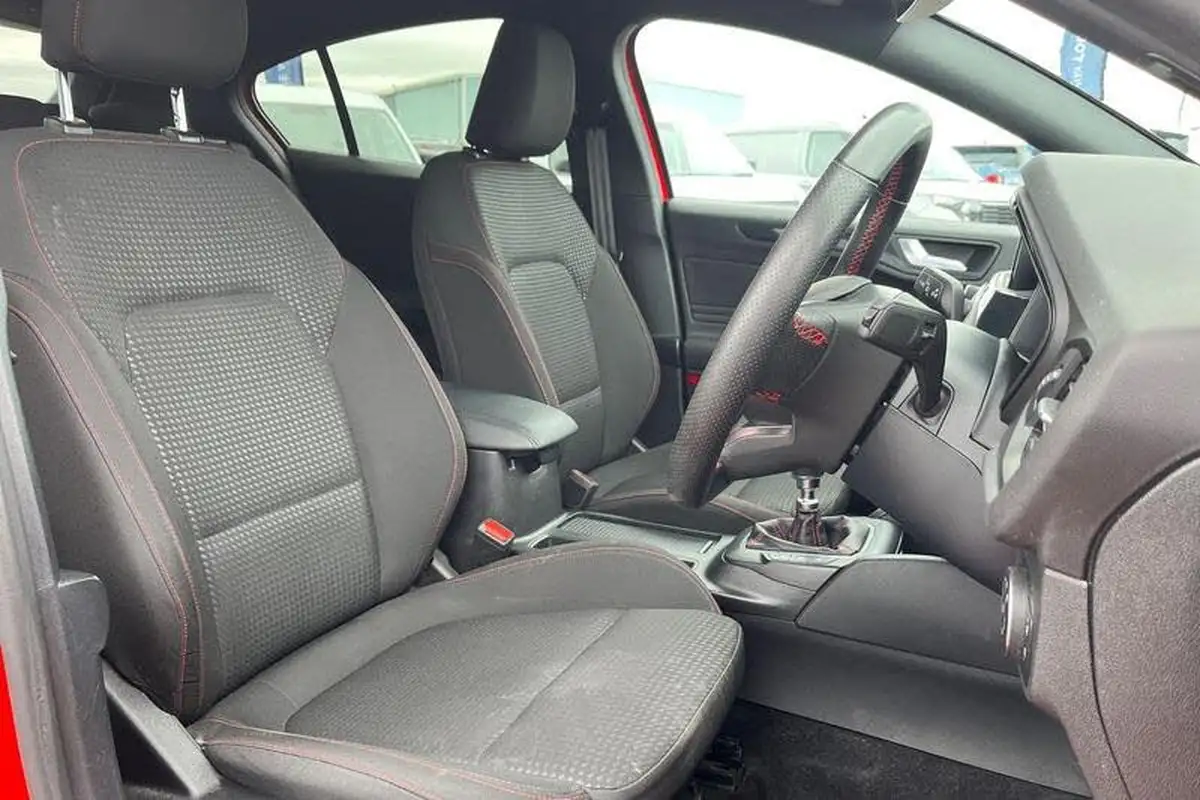 2021-ford-focus-10t-st-line-edition-125ps-hatchback-big-16