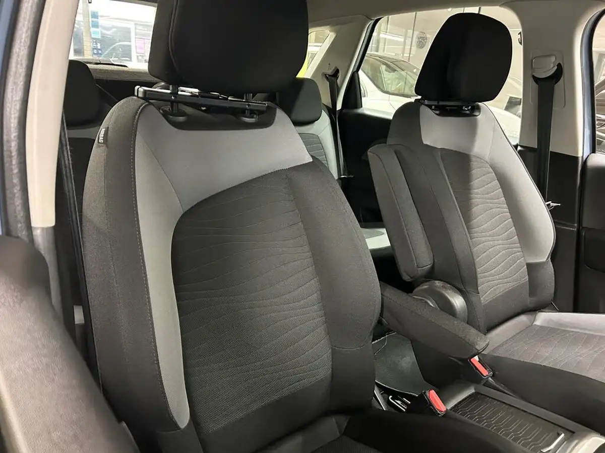 2015-citroen-c4-picasso-16bluehdi-vtr-100ps-big-18