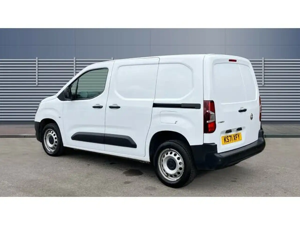 2022-vauxhall-combo-15cdti-dynamic-2300-130pseu6d-l1h1-panel-big-1