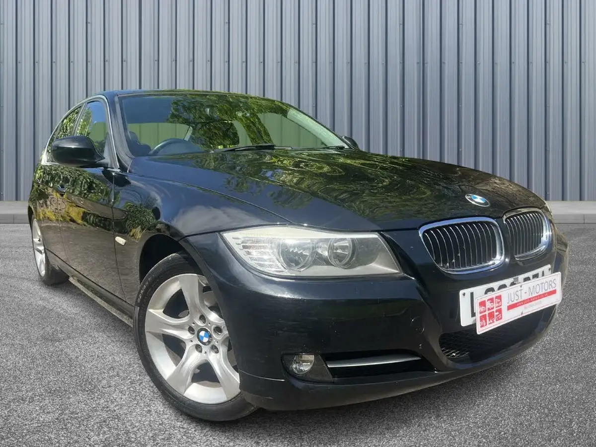 2010-bmw-3-series-20-318i-exclusive-edition-saloon-4d-auto-big-0