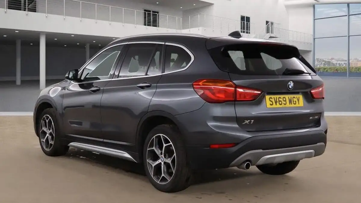 2019-bmw-x1-15-sdrive18i-xline-big-6