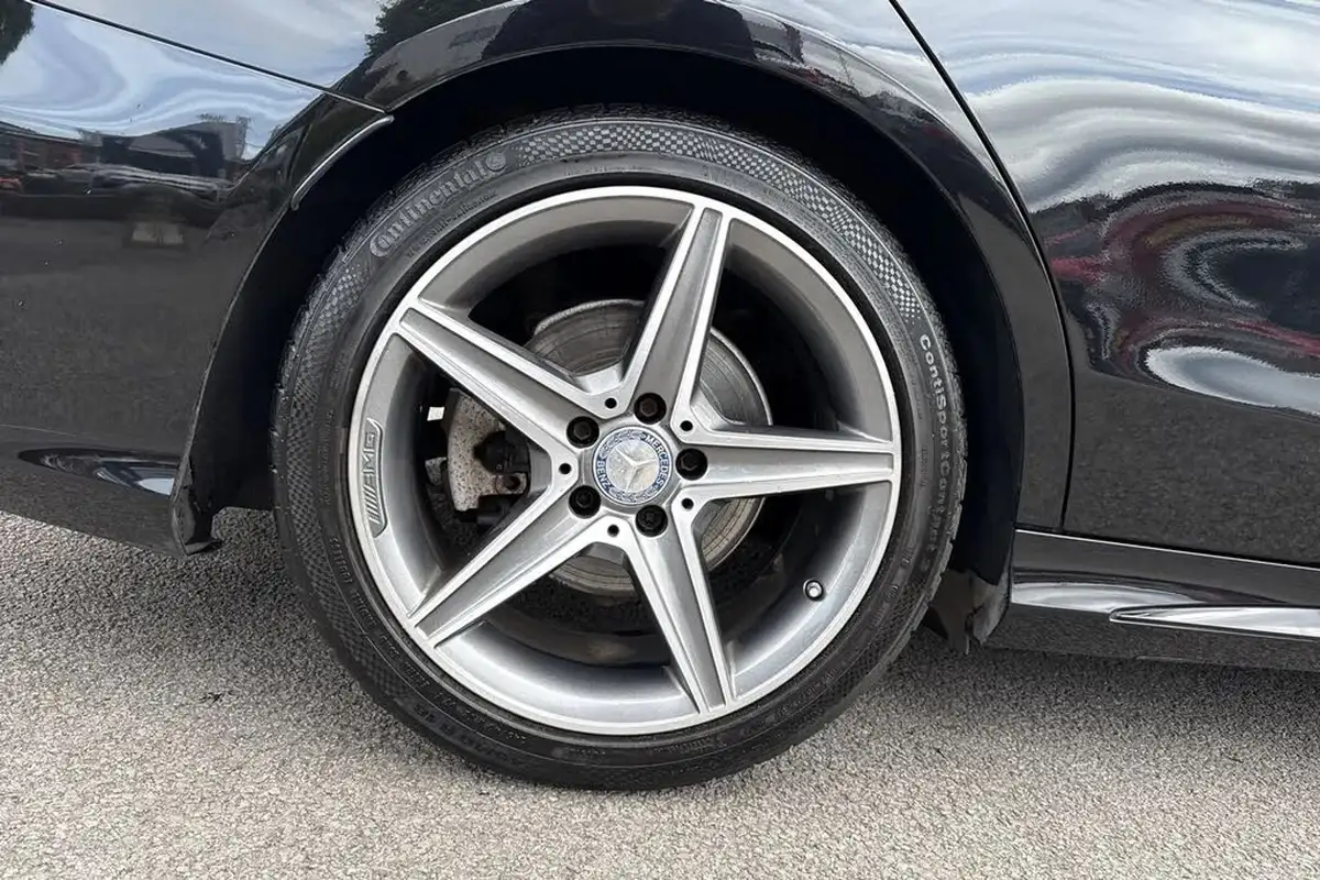 2015-mercedes-benz-c-class-20-c200-amg-line-184ps-ss-saloon-4d-7g-tronic-plus-big-11