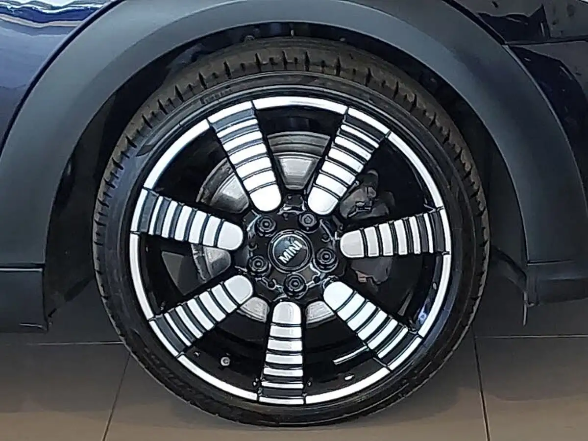 2021-mini-cooper-15-cooper-exclusive-hatchback-3d-big-13