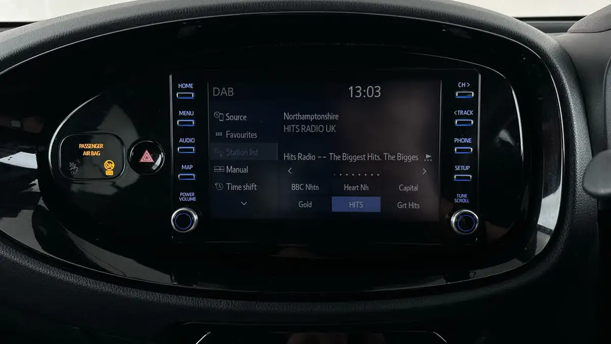 2022-toyota-aygo-x-10-vvt-i-edge-big-11