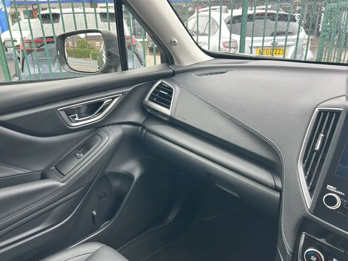 2024-subaru-forester-20-e-boxer-xe-premium-big-31