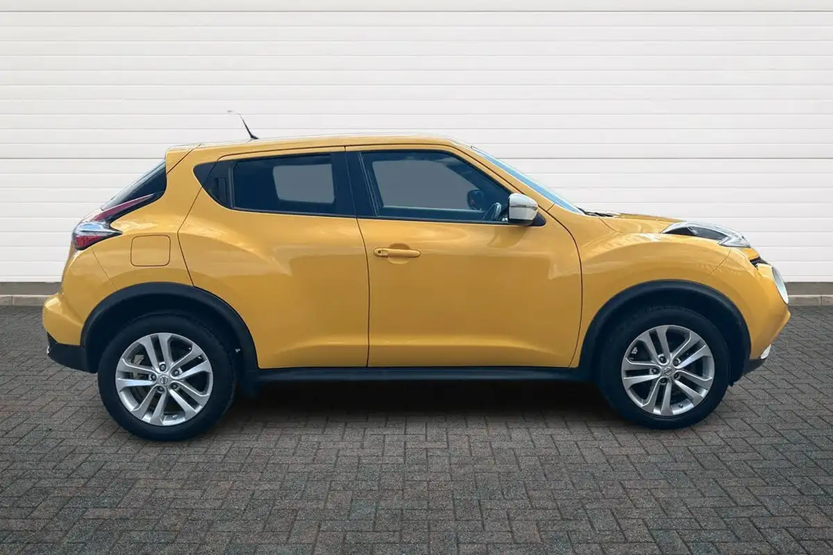 2015-nissan-juke-12-acenta-premium-ss-big-14