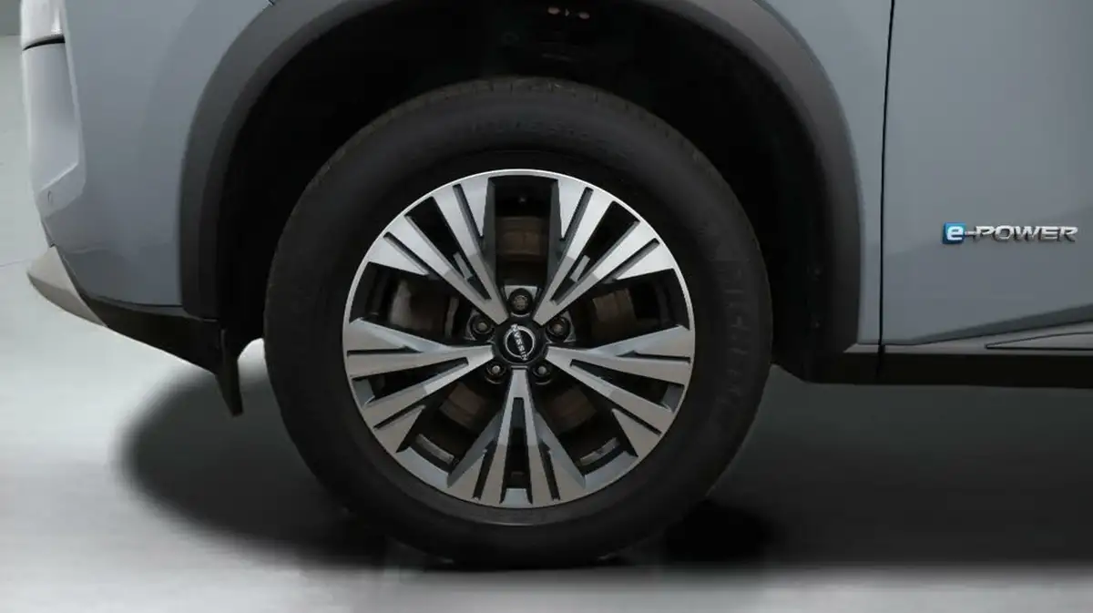 2023-nissan-x-trail-15-e-power-acenta-premium-213ps-e-4orce-big-18