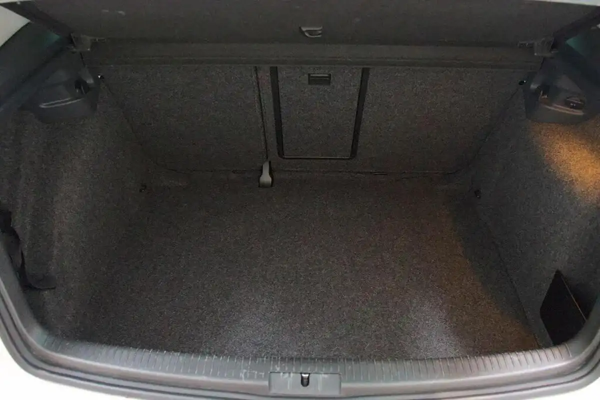 2012-volkswagen-golf-20td-gt-hatchback-5d-dsg-big-14
