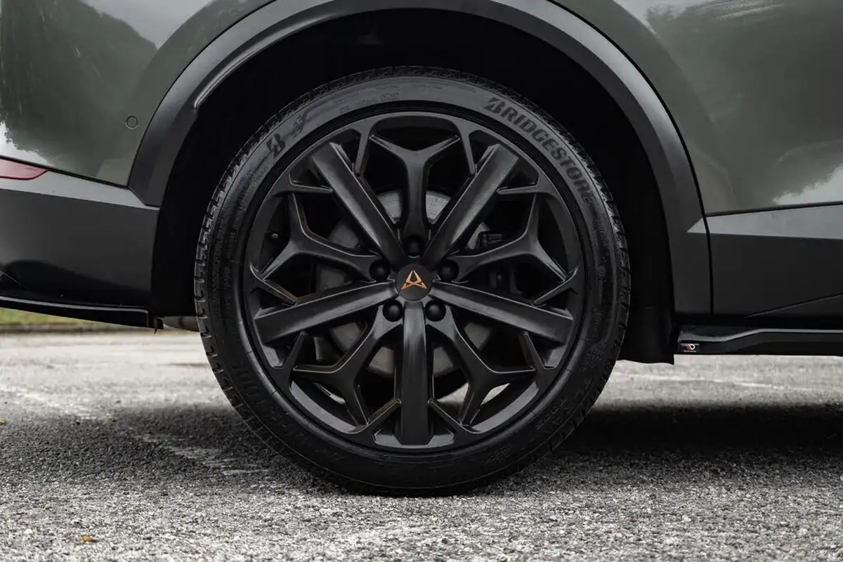 2023-cupra-formentor-20-tsi-vzn-big-28