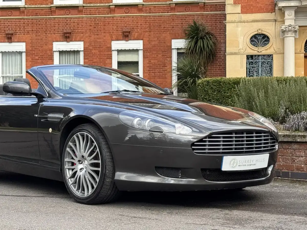 2010-aston-martin-db9-60-volante-touchtronic-ii-big-22
