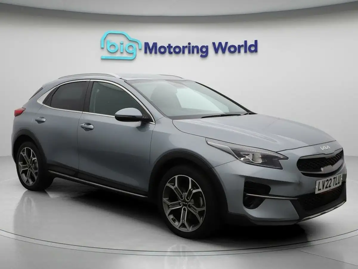 2022-kia-xceed-15-t-gdi-3-big-0