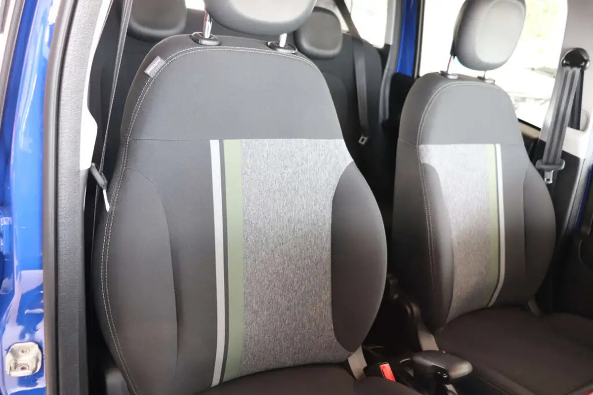 2020-fiat-panda-12-waze-big-22
