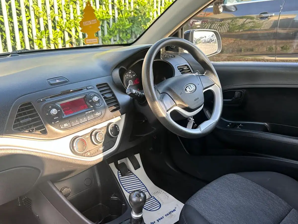 2014-kia-picanto-10-picanto-1-3d-big-32