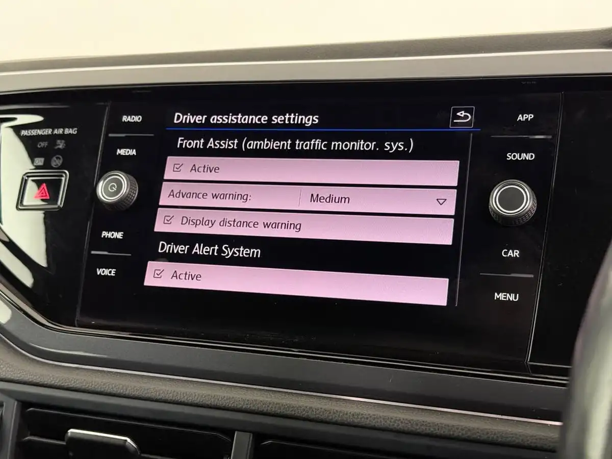 2020-volkswagen-polo-10-tsi-r-line-115ps-big-28