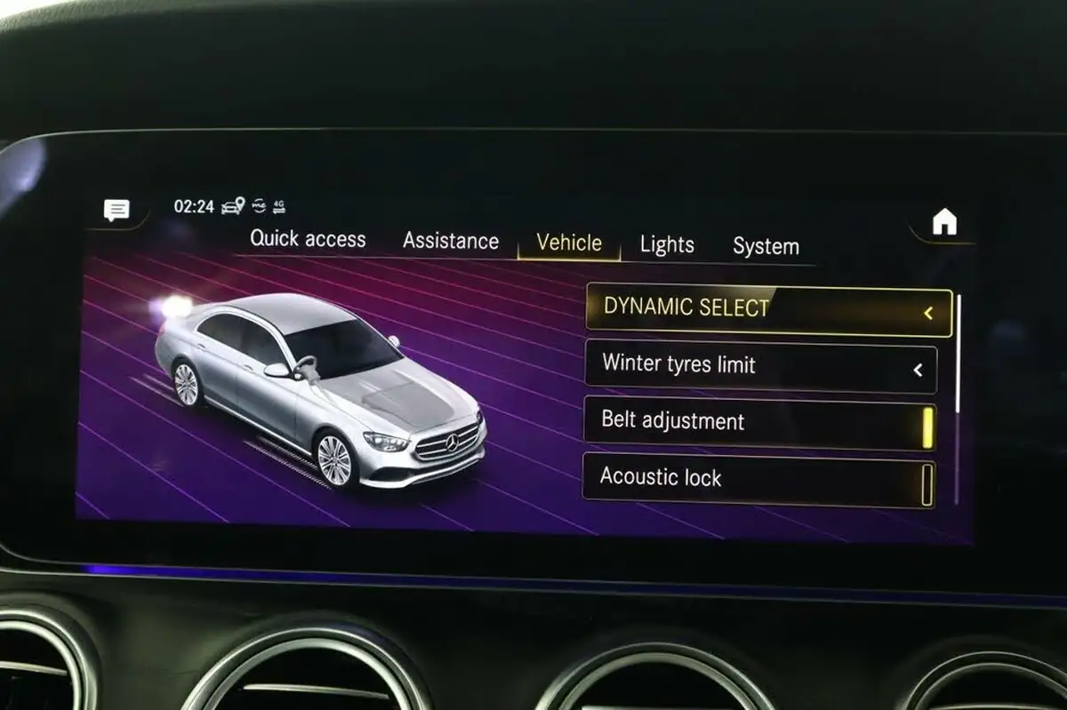2020-mercedes-benz-e-class-20d-e300de-amg-line-eq-power-saloon-4d-big-42