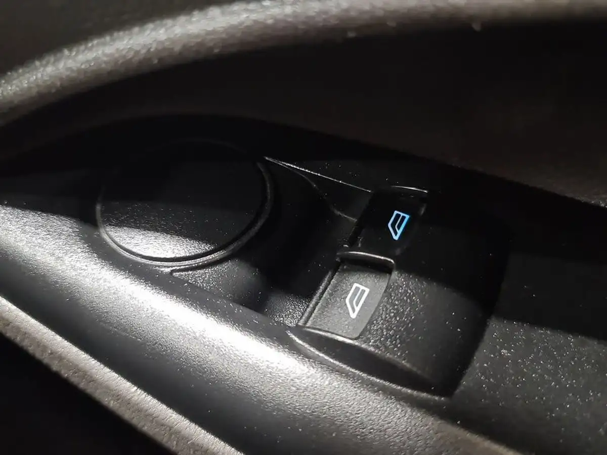 2022-ford-transit-connect-big-29