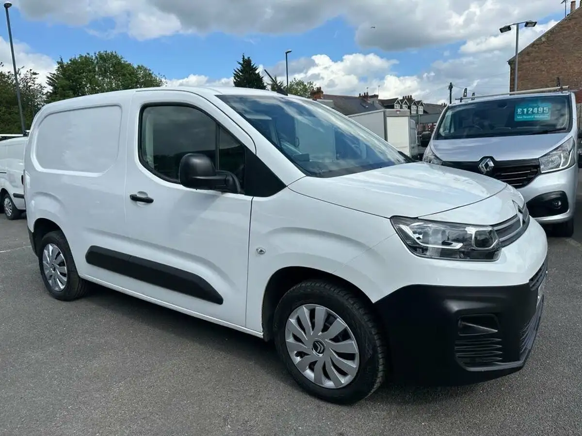 2019-citroen-berlingo-15bluehdi-1000-enterprise-100pseu6dt-e-panel-big-2